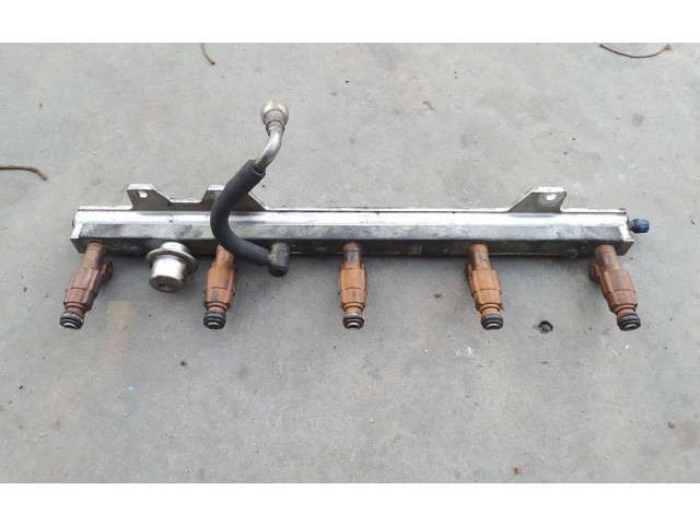 Топливная рампа 9202710   Volvo S60  