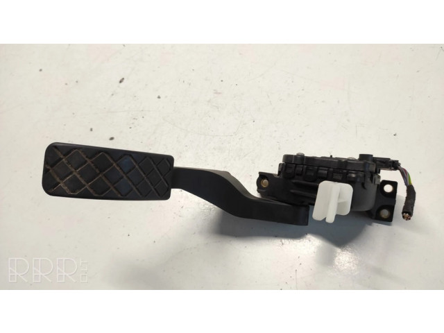 Педаль акселератора