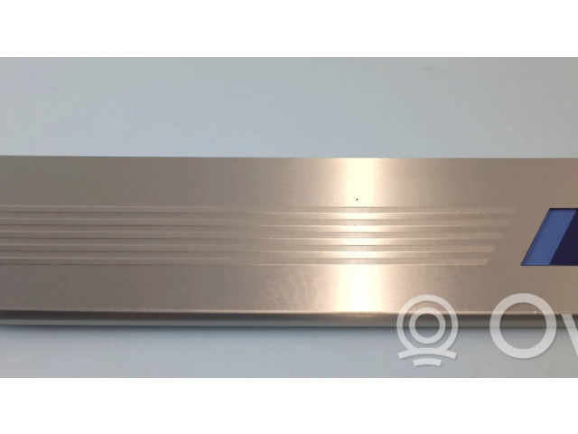 Отделка переднего порога кузова