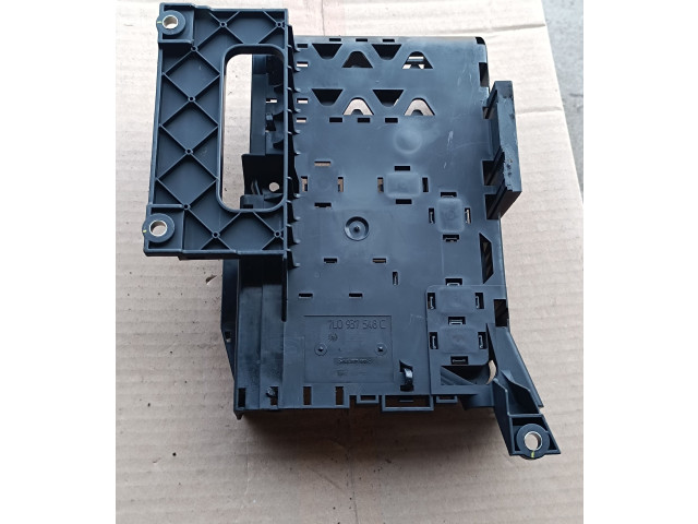 Pojistková skříňka 7L0937548C Audi Q7 4L 2013