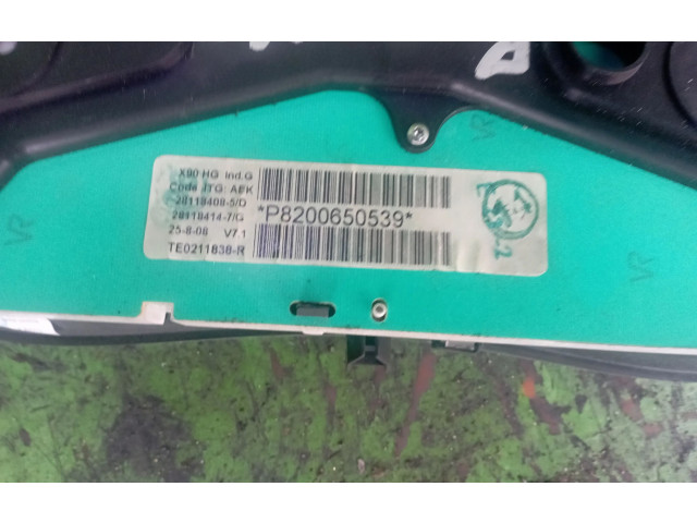 Панель приборов 8200650539 Dacia Logan I