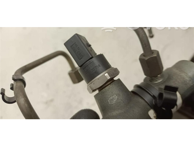 Топливная рампа Audi A6 S6 C6 4F