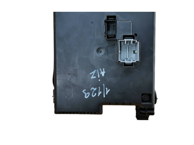 Блок предохранителей 30728512, 06W324   Volvo XC90    