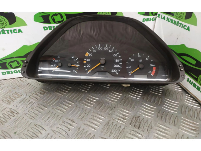 Přístrojová deska Mercedes-Benz C W202 88311256