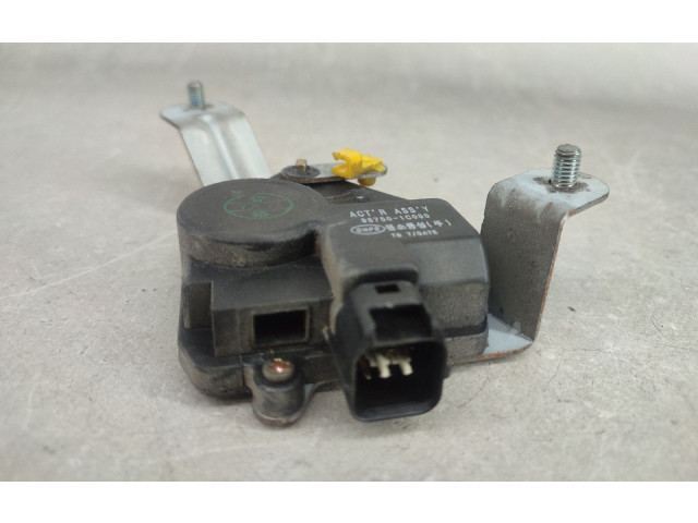 Zámek zadních dveří 957501C000 Hyundai Getz 2003