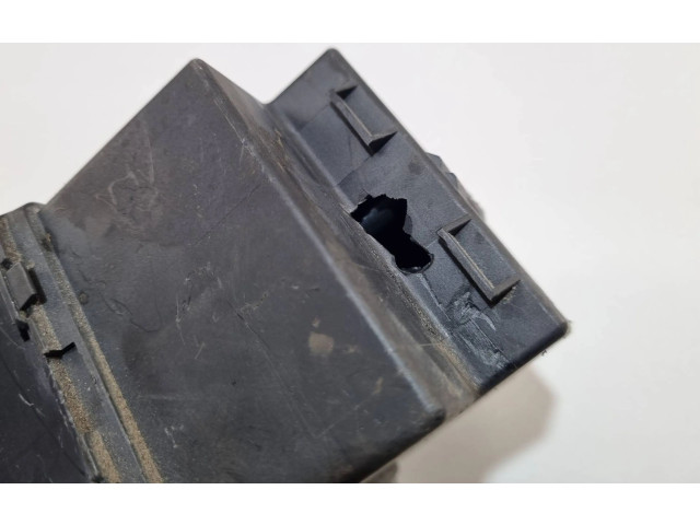 Блок предохранителей 1K0937311C Audi A3 S3 A3 Sportback 8P