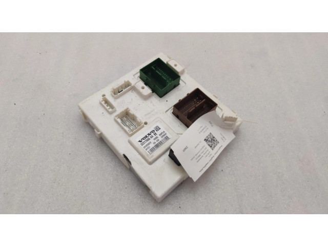 Блок предохранителей 32217666AA, 32217666AAG   Volvo XC90    