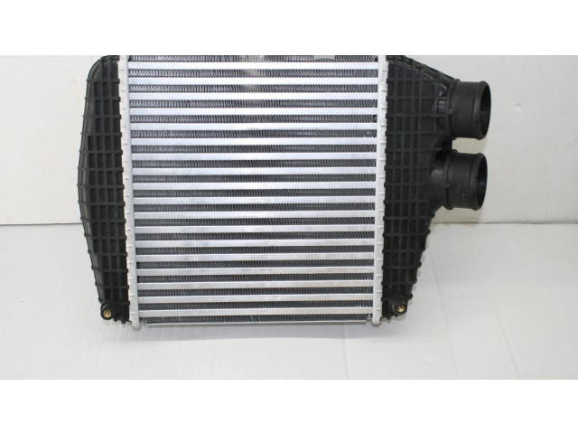 Интеркулер 670035635 Maserati Quattroporte