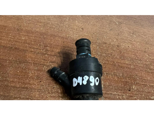 Форсунка D3768FA, D4890    BMW X3 E83   