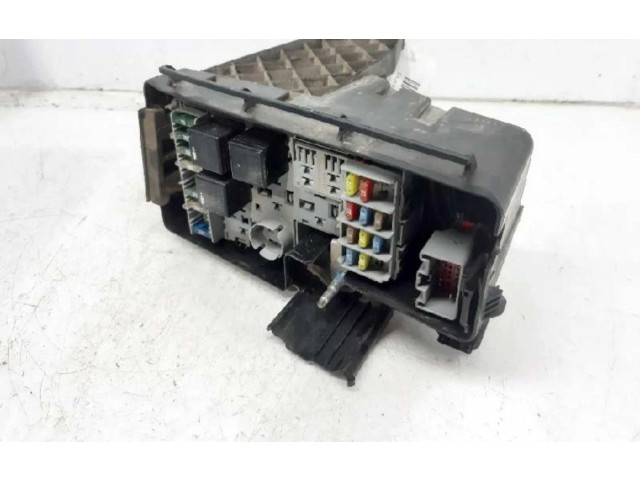 Блок предохранителей 30728132   Volvo XC90    