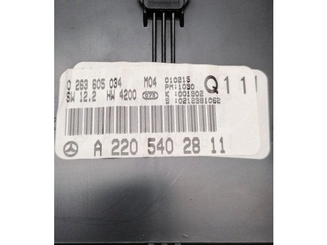 Přístrojová deska Mercedes-Benz S W220 2000 A2205402811