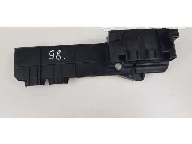 Pojistková skříňka 6957330, 6114695733002 BMW 5 E60 E61 2005