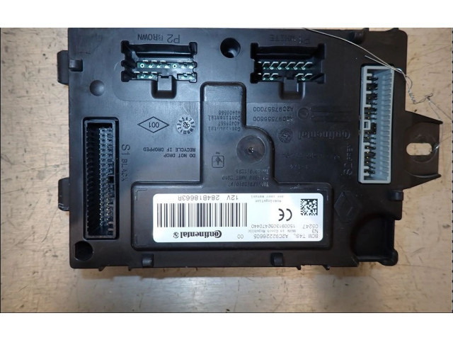 Блок предохранителей 243809584R Renault Captur