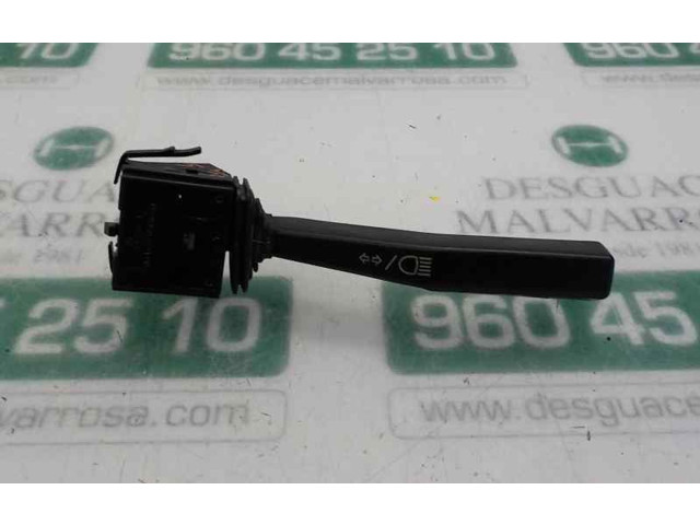 Ручка поворотов/ фонарей    Volvo 460