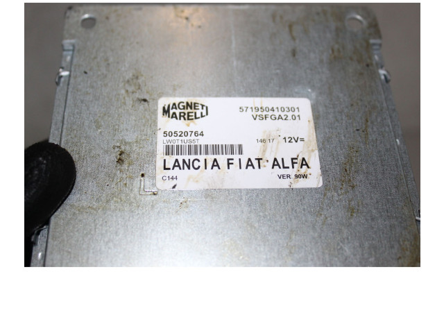 Řídící jednotka    Fiat 500L 2005