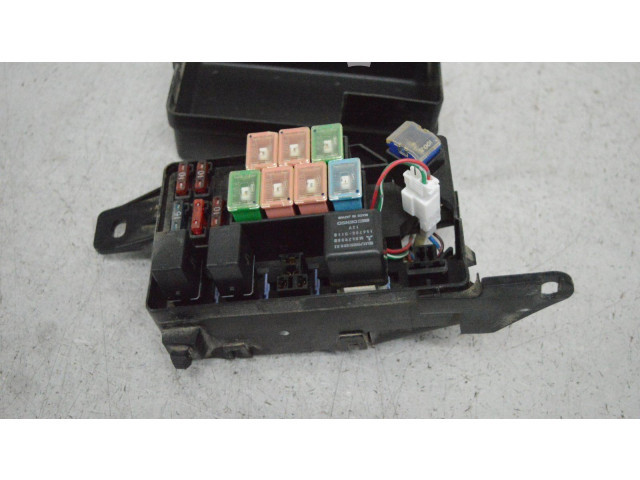 Pojistková skříňka Mitsubishi Pajero 2000