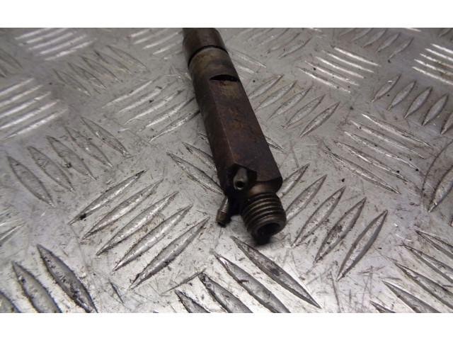 Комплект форсунок 038130201G Skoda Octavia Mk1 (1U)