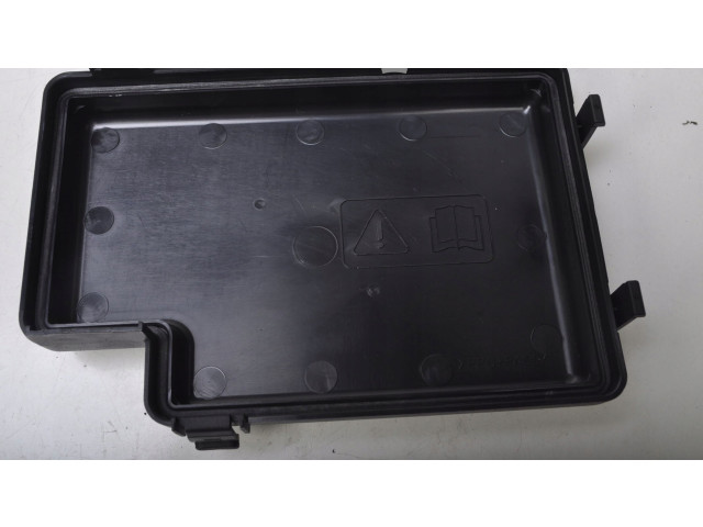 Pojistková skříňka 518053608 Aston Martin DB7 2001