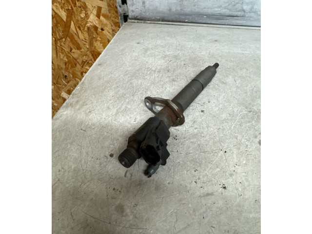 Форсунка 31303238, 100928    Volvo V70  D 4164 T 