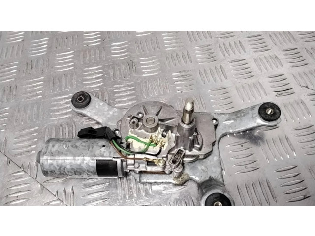 Моторчик заднего дворника 0390201528    Mitsubishi Carisma