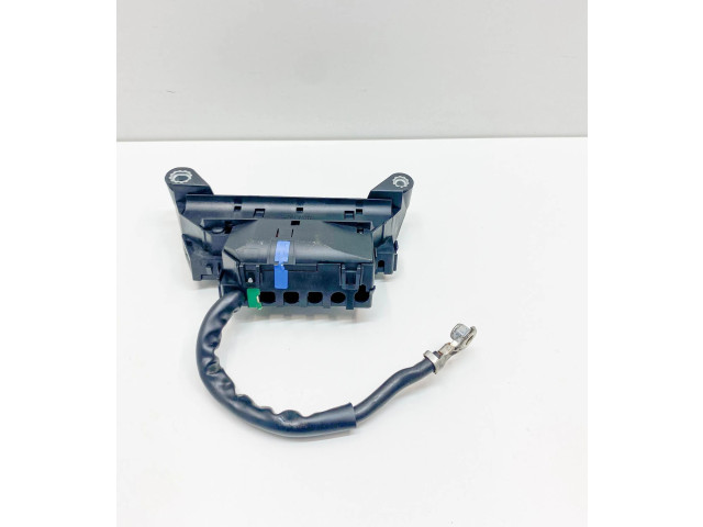   Pojistková skříňka A2305450403, A2305450801   Mercedes-Benz SL R230 2008