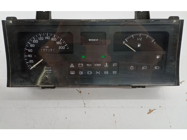 Панель приборов 19673501   Renault Clio I       