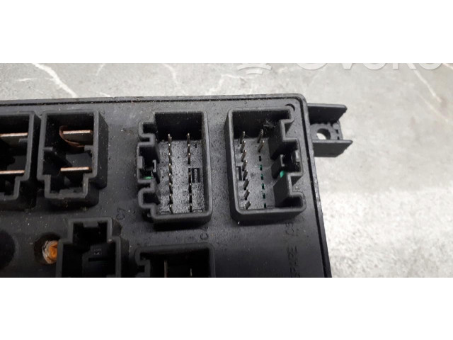 Блок предохранителей 518826003 Volvo XC90