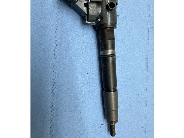 Форсунка 31336878    Volvo S90, V90  D4204T9 