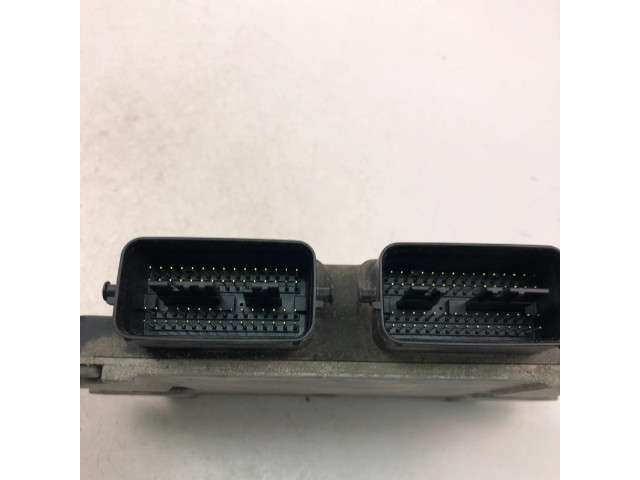 Блок управления двигателем Блок управления LFR518881C Mazda 3 II