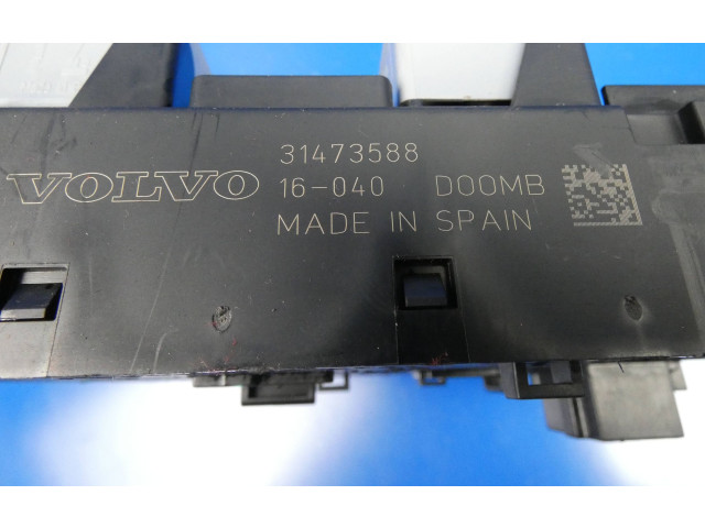 Блок предохранителей 31473588, 16040   Volvo XC90    