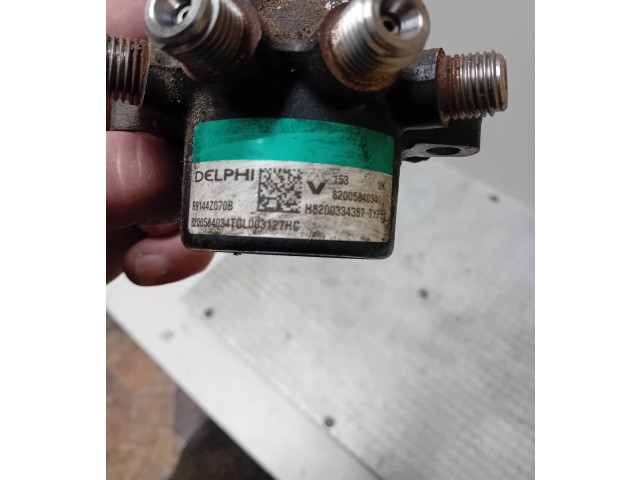 Топливная рампа 8200584034, R9144Z070B   Suzuki Jimny  