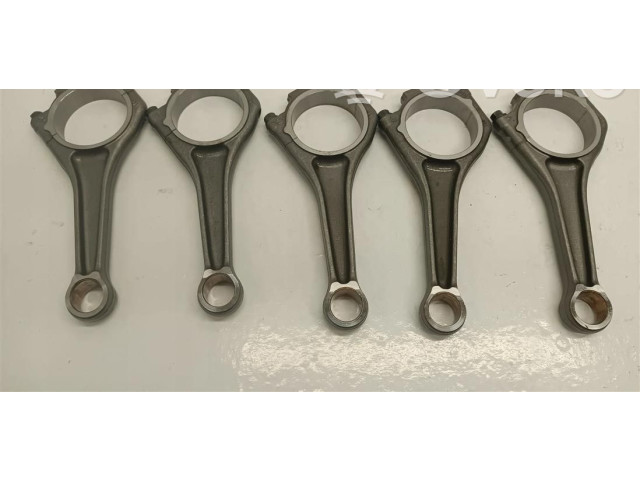 Шатун Jaguar F-Pace