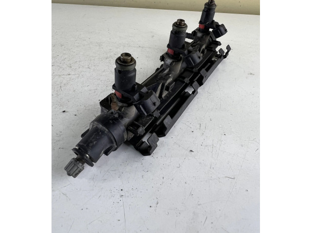 Комплект форсунок 03E133320A, 03E906031A Skoda Fabia Mk2 (5J)