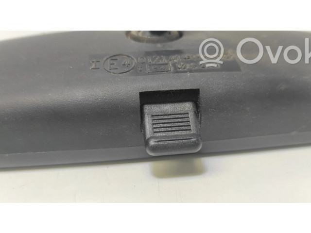 Зеркало заднего вида (в салоне)