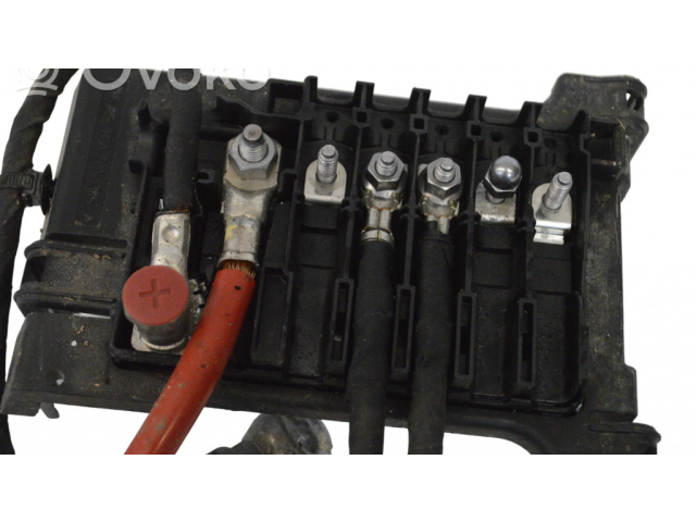 Узел подключения плюсовых проводов