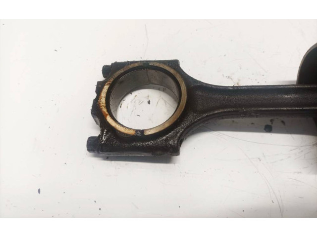 Поршень с шатуном Volvo S60