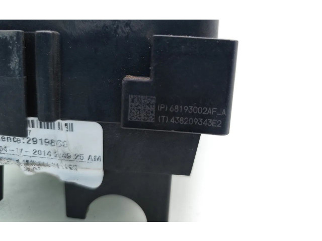 Блок предохранителей 68193002AF, 438209343E2 Jeep Cherokee