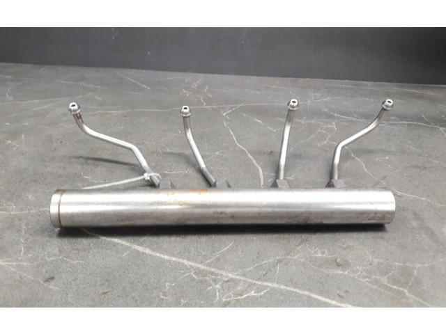 Vstřikovací lišta 7585411 BMW 2 F22 F23