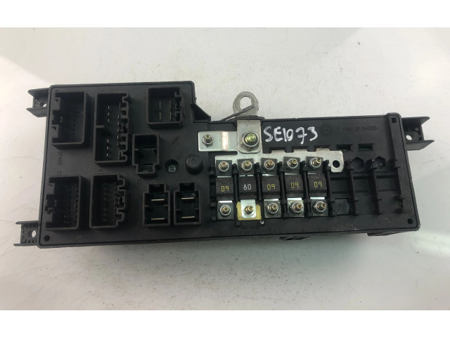 Блок предохранителей  8678449   Volvo V70    