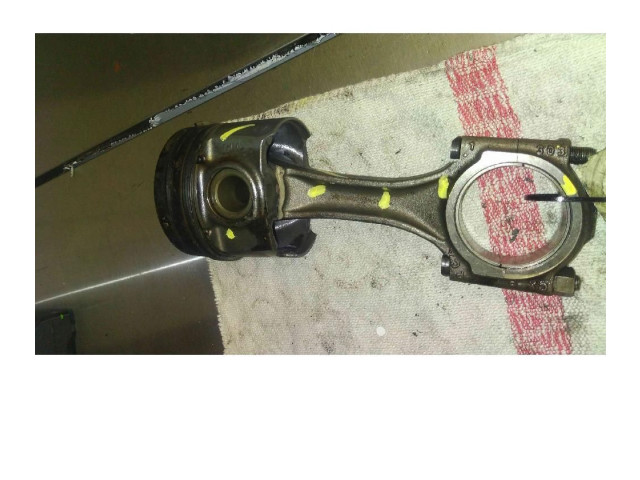 Píst    Ford Kuga II    XRMA 