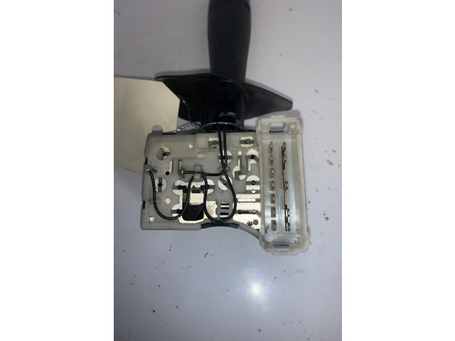 Ручка стеклоочистителей 7701047554 Renault Clio II