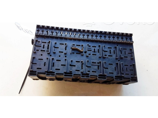Pojistková skříňka 357937039, 357937039 Volkswagen Vento 1993