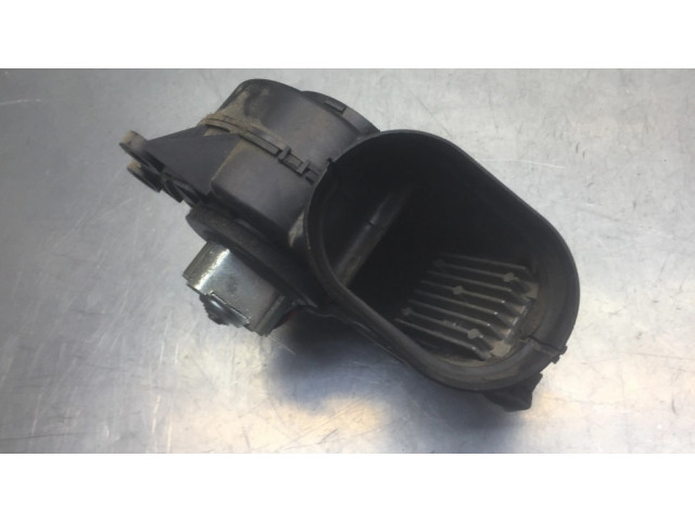 Мотор вентилятора передней двери