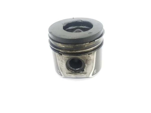  Поршень с шатуном  1436606, 6G9Q6102AA  Ford Focus  1.6