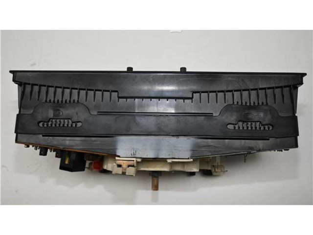 Přístrojová deska Mercedes-Benz 190 W201 A2015420006, A2015420006