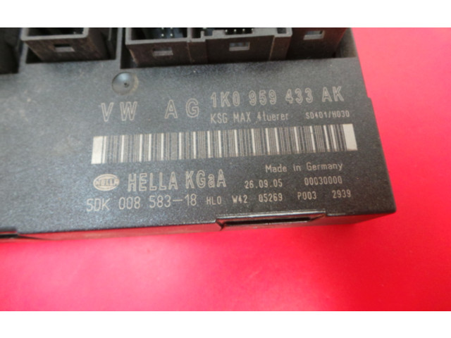 Zpětné zrcátko  Volkswagen Caddy 2005  1K0, 433  