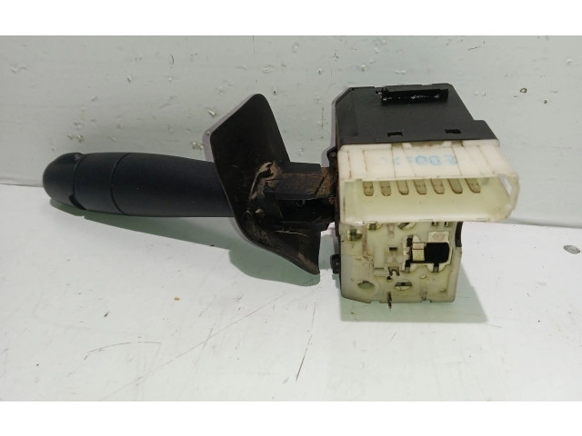 Ручка стеклоочистителей Renault Clio I