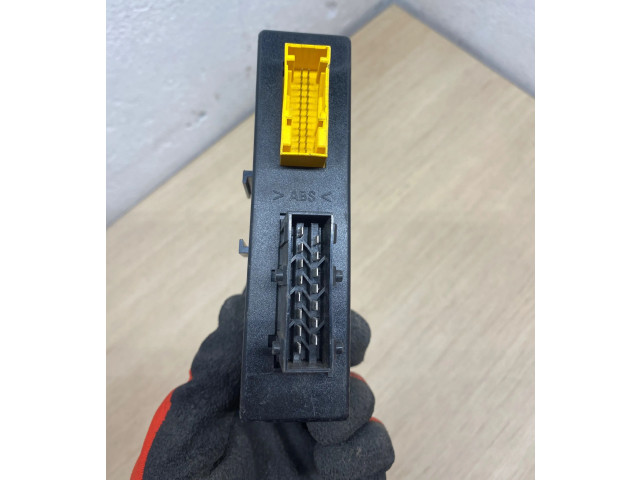 Блок управления 9639819680, 01545420   Peugeot Expert