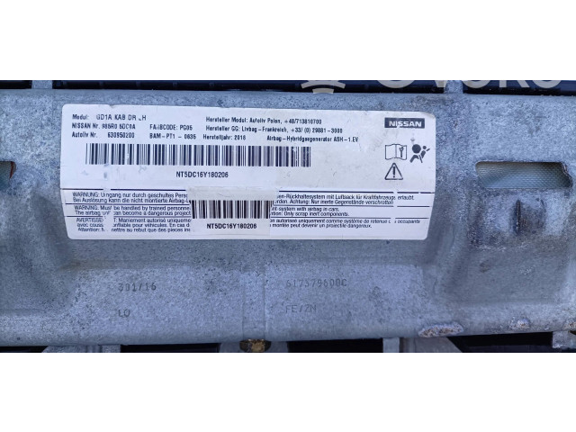 Подушка безопасности для колен 985R05DC0A Infiniti Q30