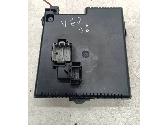 Блок предохранителей 12217799 Volvo V70